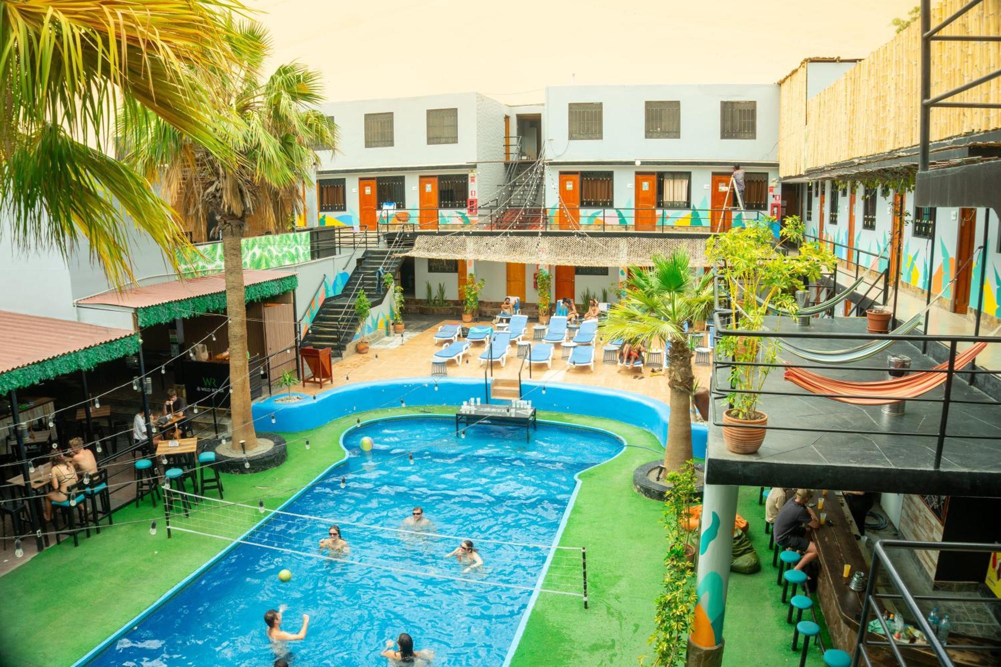 Wild Rover Huacachina إِكا المظهر الخارجي الصورة